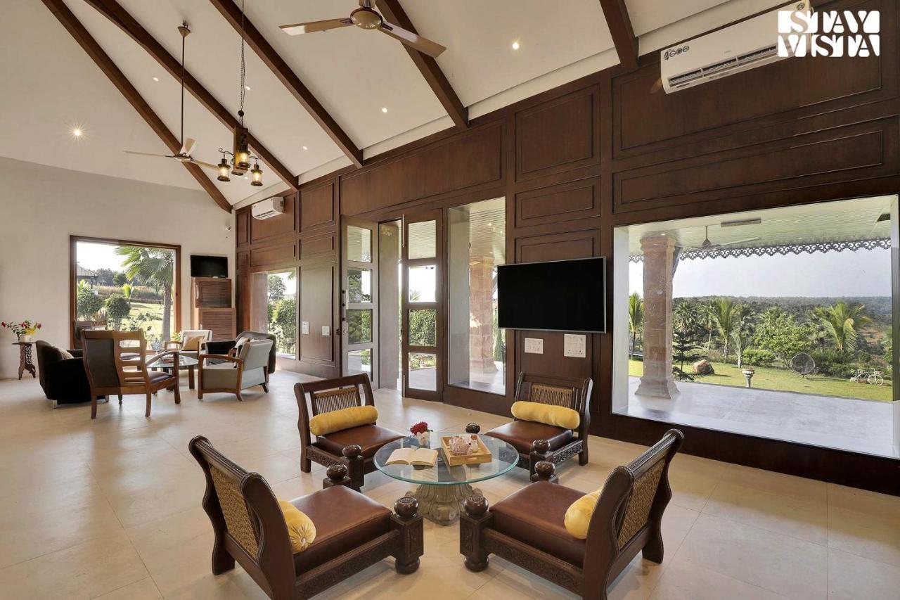 Stayvista'S Lakeside Whispers - Lake & Mountain-View Villa With Lawn & Indoor-Outdoor Games Nagpur Eksteriør bilde