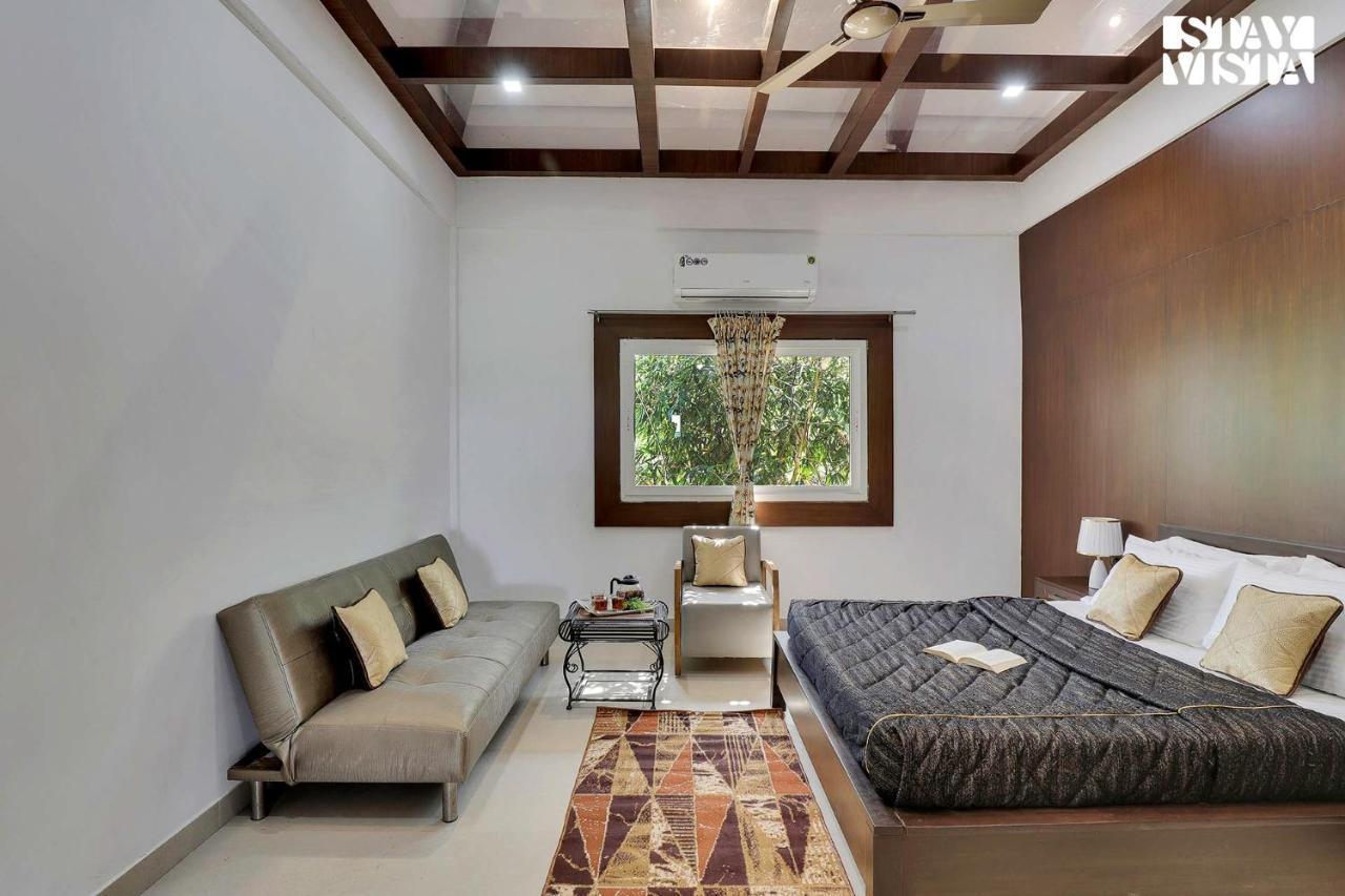 Stayvista'S Lakeside Whispers - Lake & Mountain-View Villa With Lawn & Indoor-Outdoor Games Nagpur Eksteriør bilde
